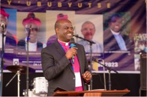 RIB yataye muri yombi Mgr Dr Mugisha uherutse kwirukanwa mu itorero