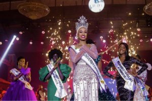 Umunya Somaliyakazi yegukanye ikamba rya miss Univesty of Africa , Umwiza Phiona aba igisonga cya kane[AMAFOTO]