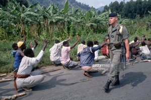 Tito Rutaremara yavuze ko Jenocide yateguwe n'uko byagenze ngo abari abavandimwe bishore muri Jenocide