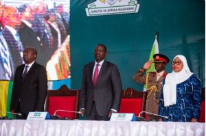 Nta guca ku ruhande,EAC igiye gusasa inzobe ku mutekano wa Congo