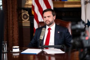 Yatawe muri yombi azira kwigamba ko azica Visi Perezida wa Amerika