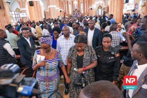 Musenyeri wari gusoma Misa yo gusengera Besigye yabuze, Museveni ashyirwa mu majwi