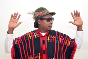 Hamenyekanye impamvu Kayitare Wayitare Dembe yiyise umwami w'aba-Slay Queen bo mu Rwanda akimika ShaddyBoo nk'umwamikazi[AMAFOTO]