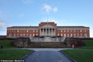 Umugore n'umugabo batsindiye uburenganzira bwo kwita umwana wabo Lusiferi