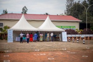 Abantu 400 bapimwe Covid-19 ku nsengero no muri Car free day nta n'umwe wanduye