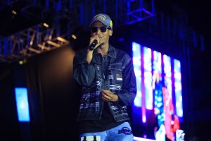 Karigombe yisunze Hope Irakoze bakorana indirimbo "Ipikipiki" ya mbere kuri album ye