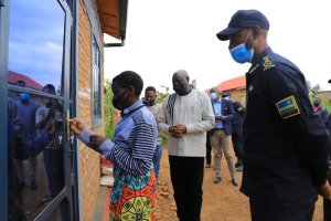 Polisi y'u Rwanda yubakiye Abanyarwanda ibikorwa bifite agaciro k'arenga miliyoni 900 FRW