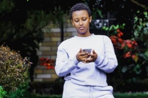 Ubuhamya bw'umukinnyi wa Firime Natacha watotejwe n'umukoresha we ashaka kumusambanya