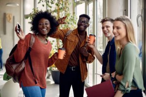 Sobanukirwa ibintu 5 bitangaje bisigaye bikurura abakobwa benshi ku bahungu muri iyi minsi 