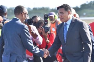 Perezida Kagame yaraye ageze I Kingston mu murwa mukuru wa Jamaica[AMAFOTO]