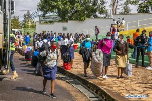 Amashuri arafungura kuri uyu wambere,ariko kwerekeza ku mashuri ni mubyiciro