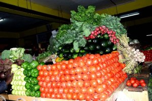 Ingaruka zo gutumbagira kw'ibiciro ku isoko, ku barimu zirasya zitanzitse 