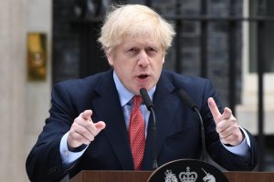 Bwa mbere Boris Johnson yemeje ko ntakizabuza abimukira koherezwa mu Rwanda