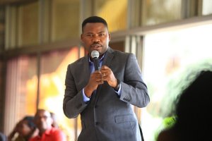 Hasohotse andi makuru y'umusore wigeze kurega Bamporiki kumwambura 