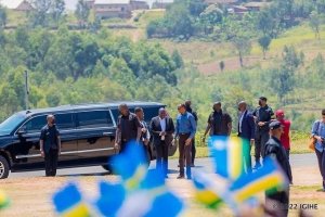 Menya byinshi ku modoka IDASANZWE ya Perezida Kagame [AMAFOTO]