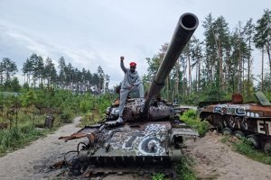 Bobi Wine yigiye isomo rikomeye ku mijyi ya Ukraine yasuye agasanga ari amatongo