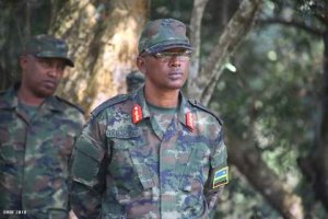 Perezida Kagame yazamuye mu ntera Maj. Gen.Kabandana witwaye neza I Cabo Delgado 