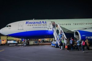 Rwandair yakoze urugendo rwa mbere iva Kigali yerekeza London