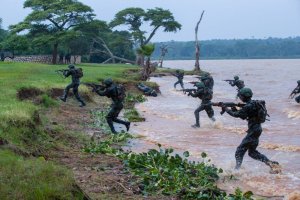 U Rwanda rwinjije mu gisirikare abasore n'inkumi bahawe imyitozo ikarishye