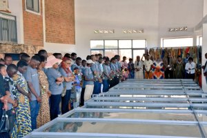 Karongi: Baracyashengurwa n'uko ababahekuye bataraboneka ngo babiryozwe