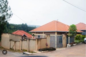 Dubai na Rwamurangwa bahakanye ibyaha baregwa birimo inyandiko mpimbano