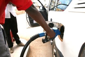 Igiciro cya Lisansi cyongeye kuzamuka cyane mu Rwanda