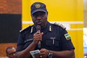 Perezida Kagame yashyize mu kiruhuko cy'izabukuru abari abakomiseri ba polisi