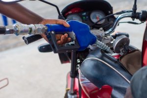 Igiciro cya lisansi cyatumbagiye cyane mu Rwanda