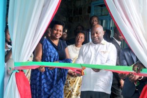 Umugore w'uwari Perezida Nkurunziza yafunguye TV ifite intego yihariye