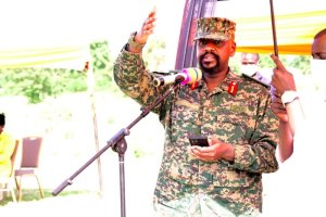 Uganda: Perezida Museveni yagize umuhungu we Umugaba Mukuru w'Ingabo