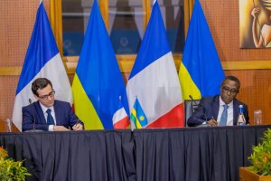U Rwanda rwasinyanye amasezerano y'ubufatanye n'Ubufaransa