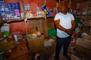 Nyarugenge: Polisi yafatanye umugabo amacupa y'amavuta yangiza uruhu arenga 4700