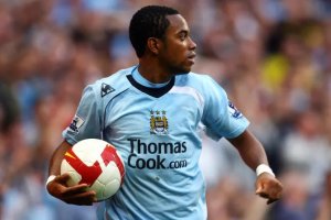 Robinho wakiniye Real Madrid na Man City ari kwiga gukanika radio na TV muri gereza
