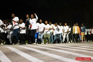 Abanyamusanze baraye ijoro bajya aho Perezida Kagame yiyamamariza