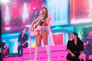 Taylor Swift yabaye umuhanzikazi ukize kurusha abandi ku Isi