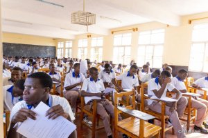 Amanota y'abakoze ibizamini bya Leta bisoza amashuri yisumbuye agiye gutangazwa