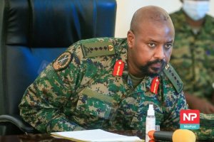 Gen. Muhoozi yongeye kuvugisha benshi ashimangira ko ari we uzasimbura Se ku butegetsi