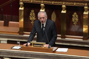 U Bufaransa: Minisitiri w'Intebe Bayrou yarokotse itora ryo kumutakariza icyizere