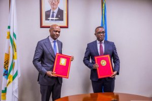 U Rwanda na Guinea basinyanye amasezerano y'Ubufatanye