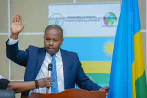 Menya umushahara ndetse n'ibindi byose Mayor w'Umujyi wa Kigali agenerwa kugirango akore akazi ke neza 