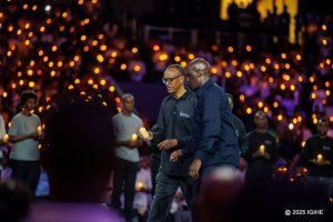 Perezida Kagame yitabiriye Urugendo rwo Kwibuka, acana urumuri rw'icyizere