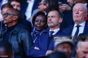 Perezida Kagame yakurikiye umukino wa Arsenal na Paris Saint-Germain