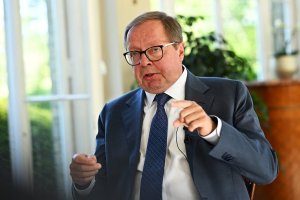 U Burusiya bwashinje u Bwongereza gutiza umurindi intambara yo muri Ukraine