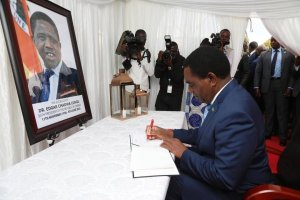 Zambia: Perezida Hichilema yahagaritse bitunguranye ikiriyo cya Lungu yasimbuye