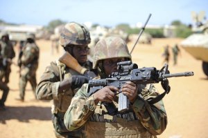 Gen Muhoozi yemeje ko ingabo za Uganda zishe ibyihebe bya Al Shabaab birenga 50