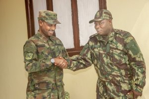 Maj. Gen. Ruvusha yakiriye Umugaba Mukuru w'Ingabo za Mozambique uheruka mu Rwanda