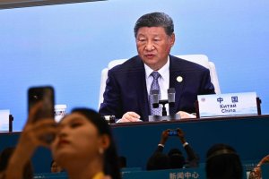 Ubushinwa Xi burahamagarira abayobozi bo mu karere kurwanya 'imitekerereze y'ubutita' mu nama