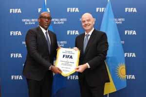 Perezida wa FERWAFA yahuye n'uwa FIFA baganira ku guteza imbere ruhago mu Rwanda