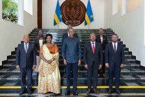 Perezida Kagame yibukije abayobozi kuzirikana uburemere bw'inshingano barahiriye