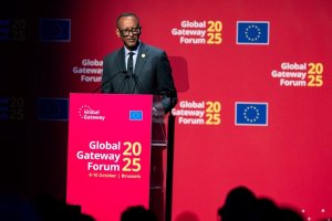 Perezida Kagame yasabye EU gusangira na Afurika ibyago n'inyungu